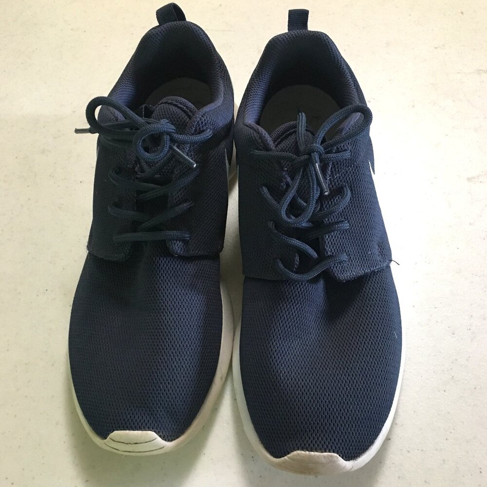 Nike Sneakers Navy Size 9 Pre-Owned Worn Once